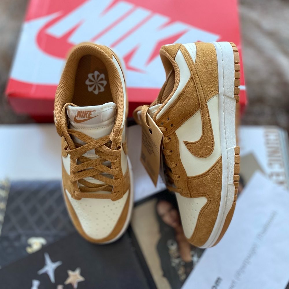 Nike Dunk Low Sneakers - Picture 8 of 16